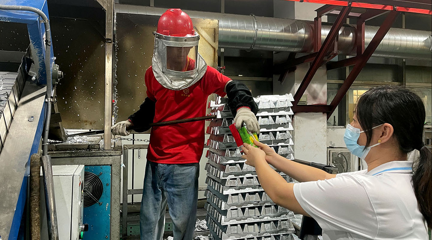 夏日清凉茶，暑气全消——创新微越关怀暖人心